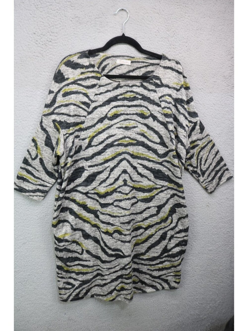 Bellambra-Made in Italy-3/4 Sleeve Zebra Print Dress-Small-Oversized-Soft-Pocket